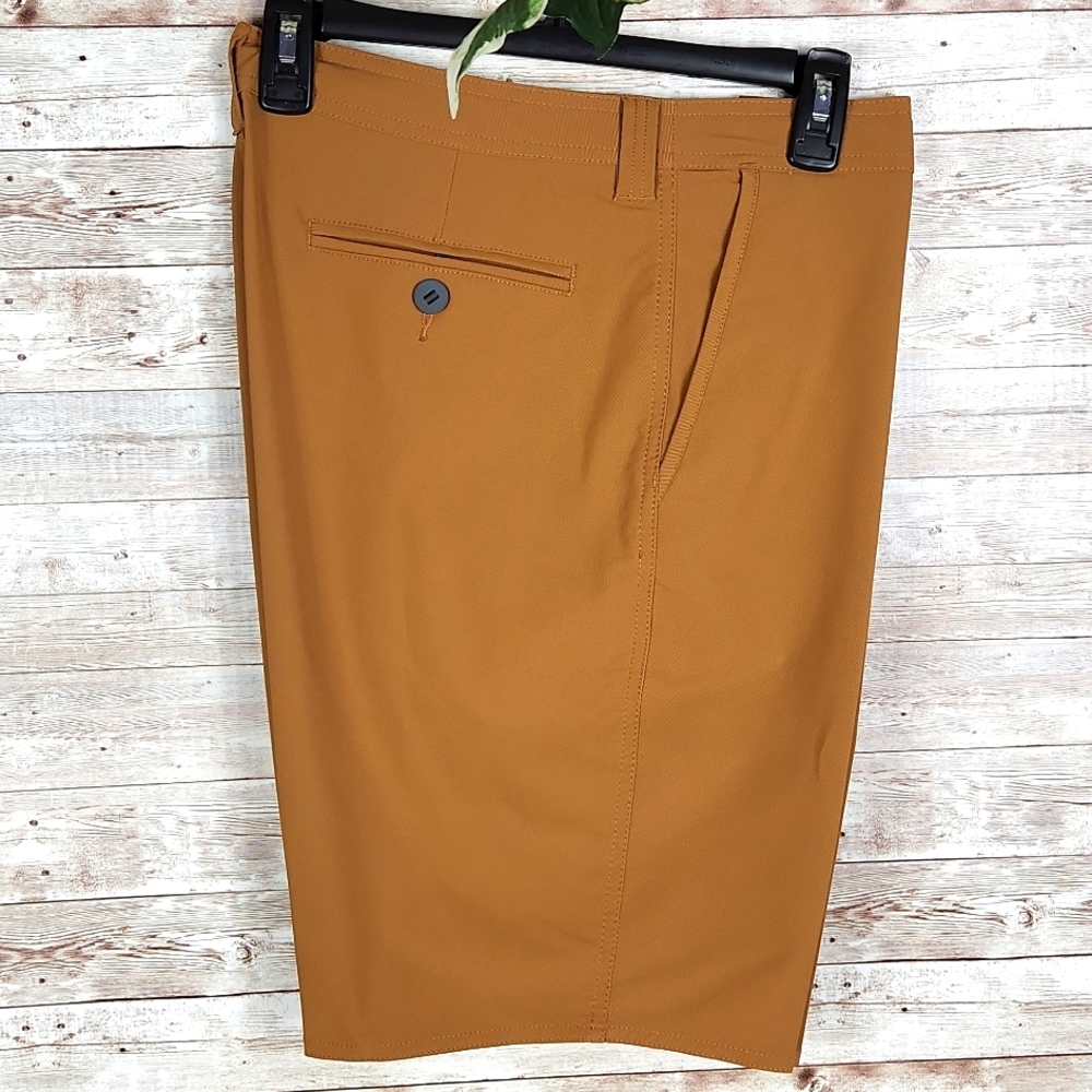 NWOT, George, 0272, Tan, men's at the knee shorts. Sz 34 length 20.5
